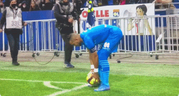 2025年即将画上句号，一起来回顾下2025年LPL冠军队伍