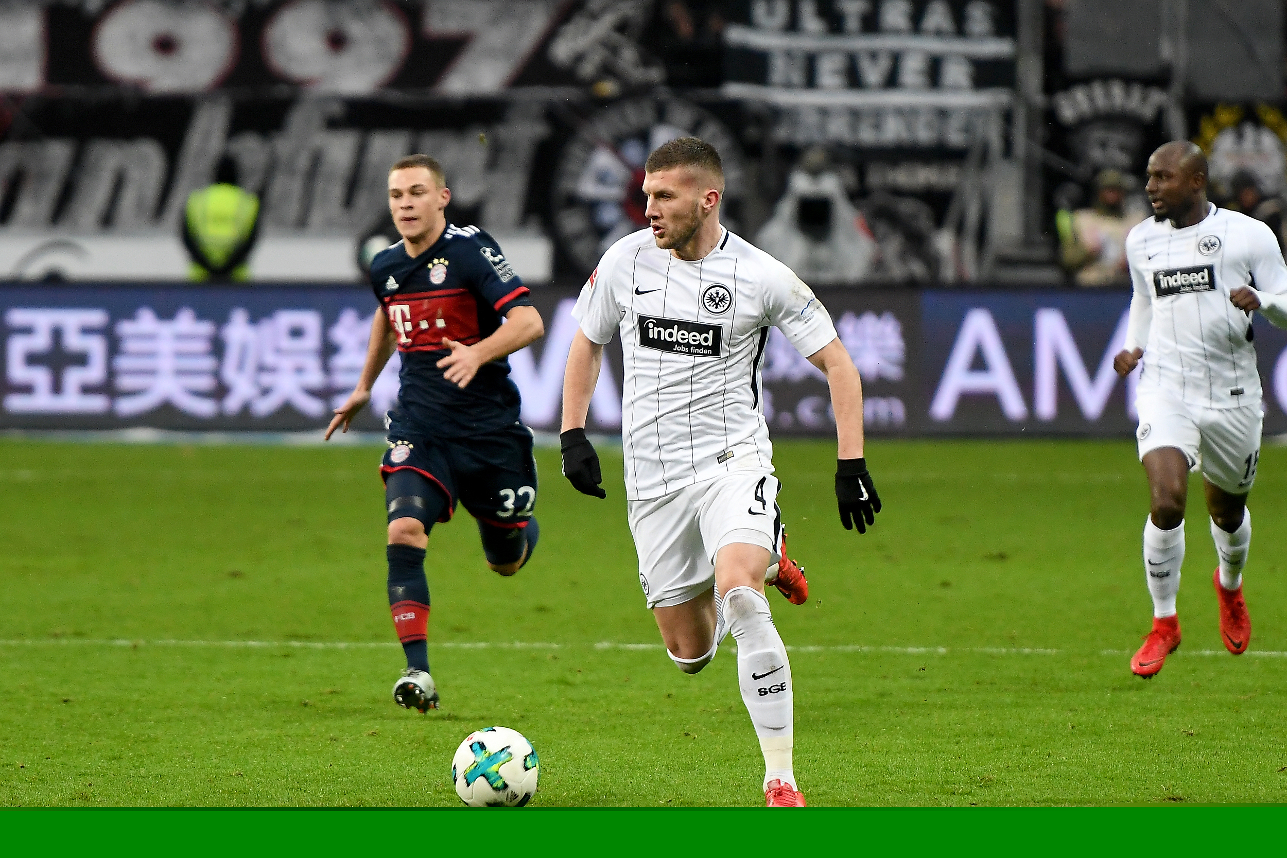 LPL春季赛今日赛程及首发名单：Cryin对战UCAL Xiaohu对战Jay