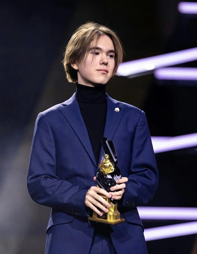 心疼小天，在2022LPL夏决结束后，个人LPL职业生涯四连亚